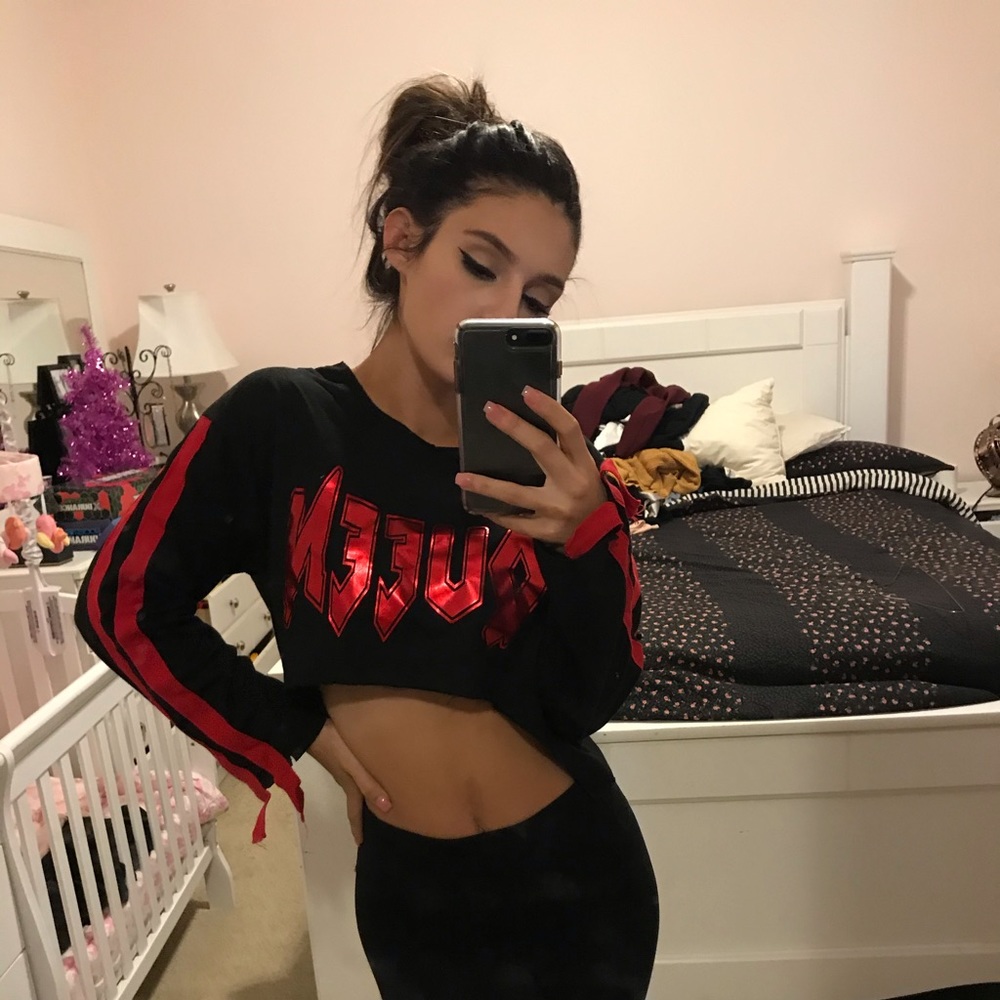 Cropped long sleeve